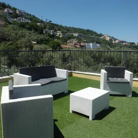 Oasi Madre Della Pace 4* Сорренто