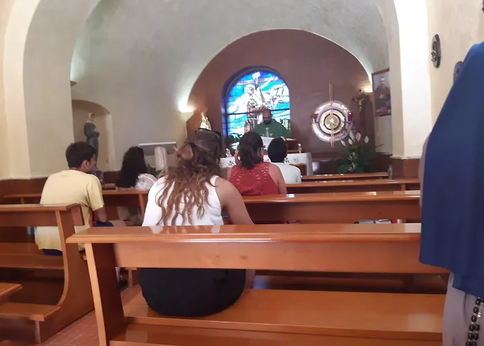 Oasi Madre Della Pace Alojamento de Acomodação e Pequeno-almoço Sorrento