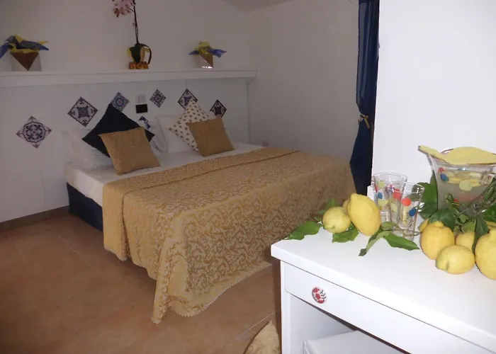 Oasi Madre Della Pace Alojamento de Acomodação e Pequeno-almoço 4*