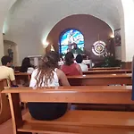 Oasi Madre Della Pace לינה וארוחת בוקר סורנטו