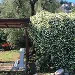לינה וארוחת בוקר Oasi Madre Della Pace סורנטו
