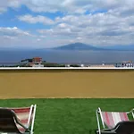 לינה וארוחת בוקר Oasi Madre Della Pace 4*