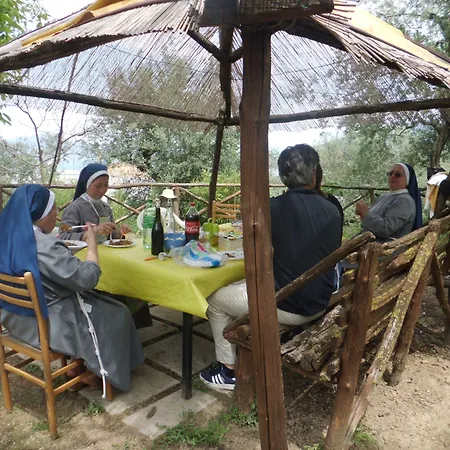 Oda ve Kahvaltı Oasi Madre Della Pace