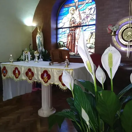 Oda ve Kahvaltı Oasi Madre Della Pace Sorrento